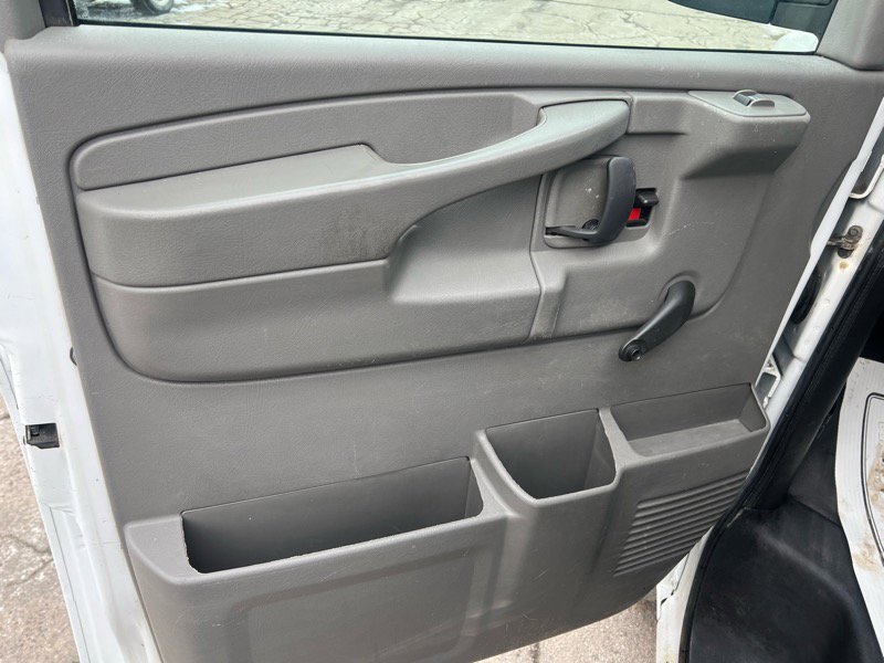 Used 2013 Chevrolet Express 2500 image 15