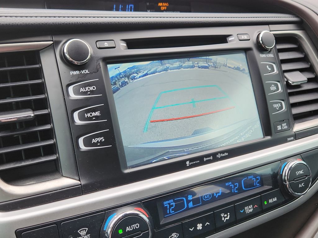 Used 2018 Toyota Highlander XLE image 16