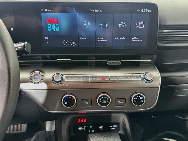 Used 2025 Hyundai Kona SE FWD image 17