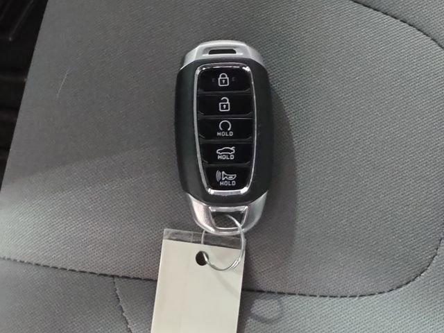 Certified 2023 Hyundai Elantra SEL w/ Convenience Package FWD image 28