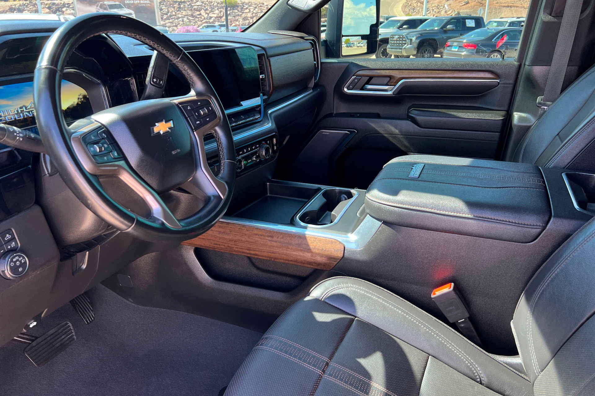 Used 2024 Chevrolet Silverado 3500 High Country w/ High Country Premium Package AWD/4WD image 16