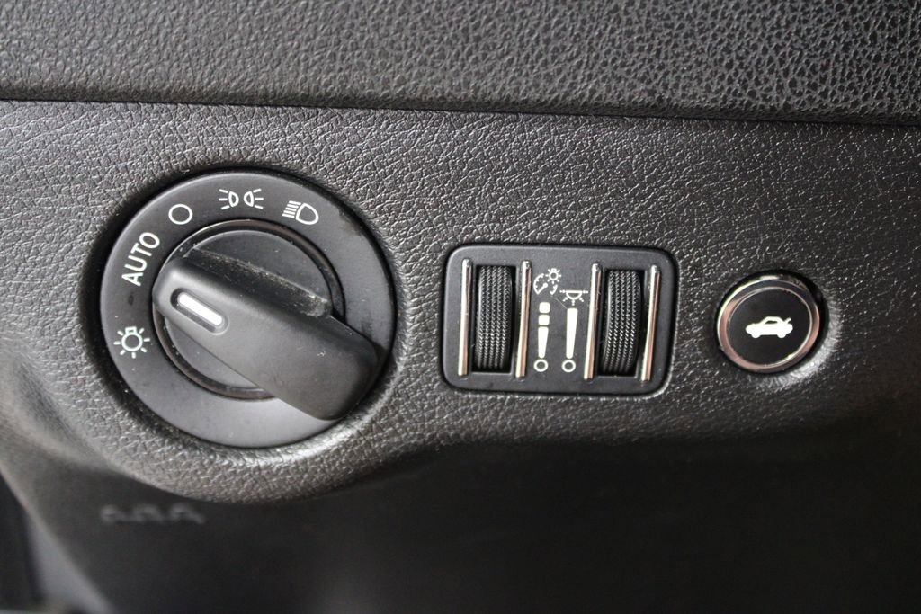 Used 2022 Dodge Charger SXT RWD image 35