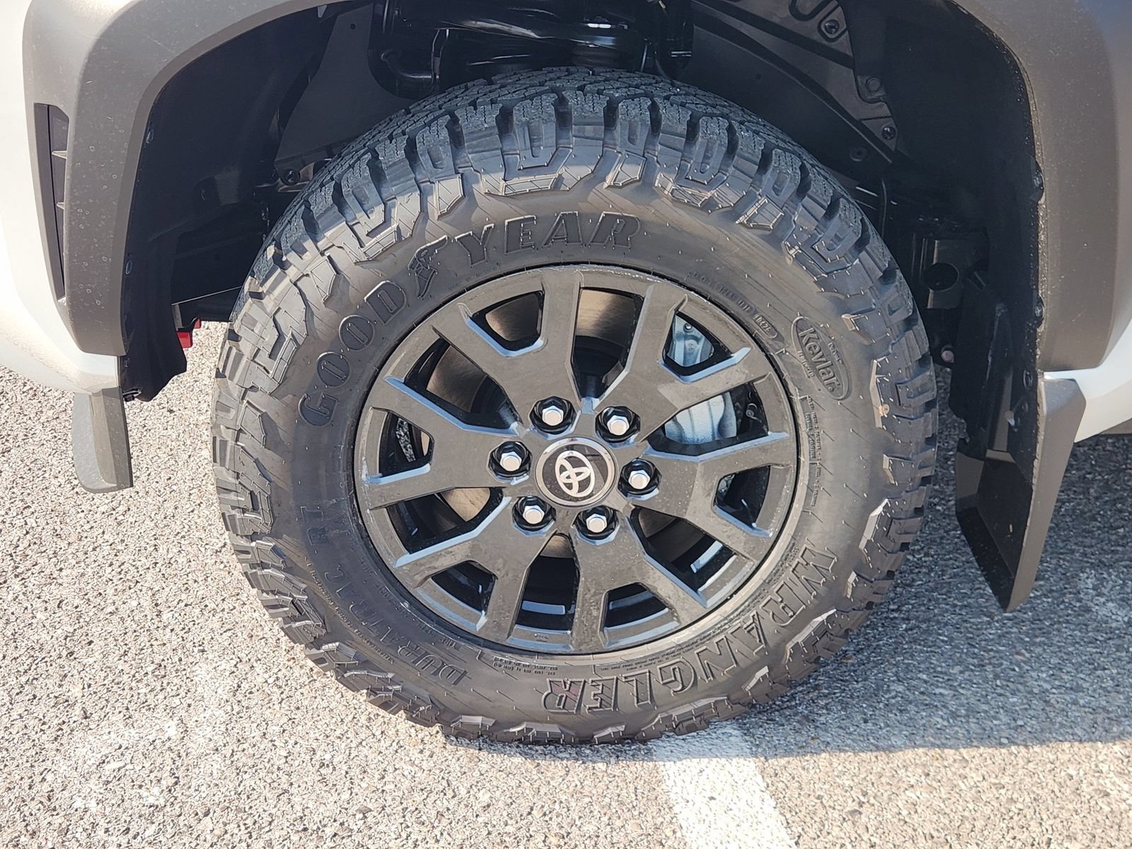 New 2026 Toyota 4Runner SR5 AWD/4WD image 13