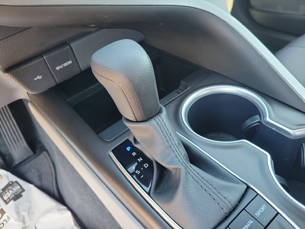 Certified 2024 Toyota Camry LE FWD image 30