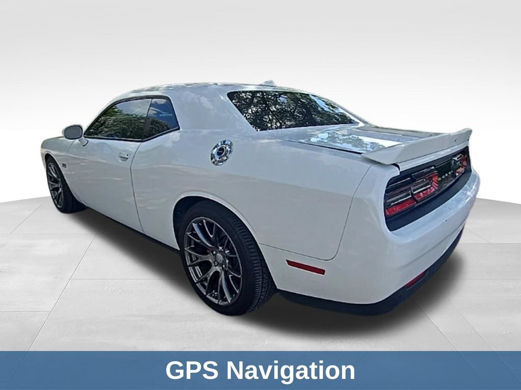 Used 2016 Dodge Challenger SRT w/ Technology Group RWD image 3