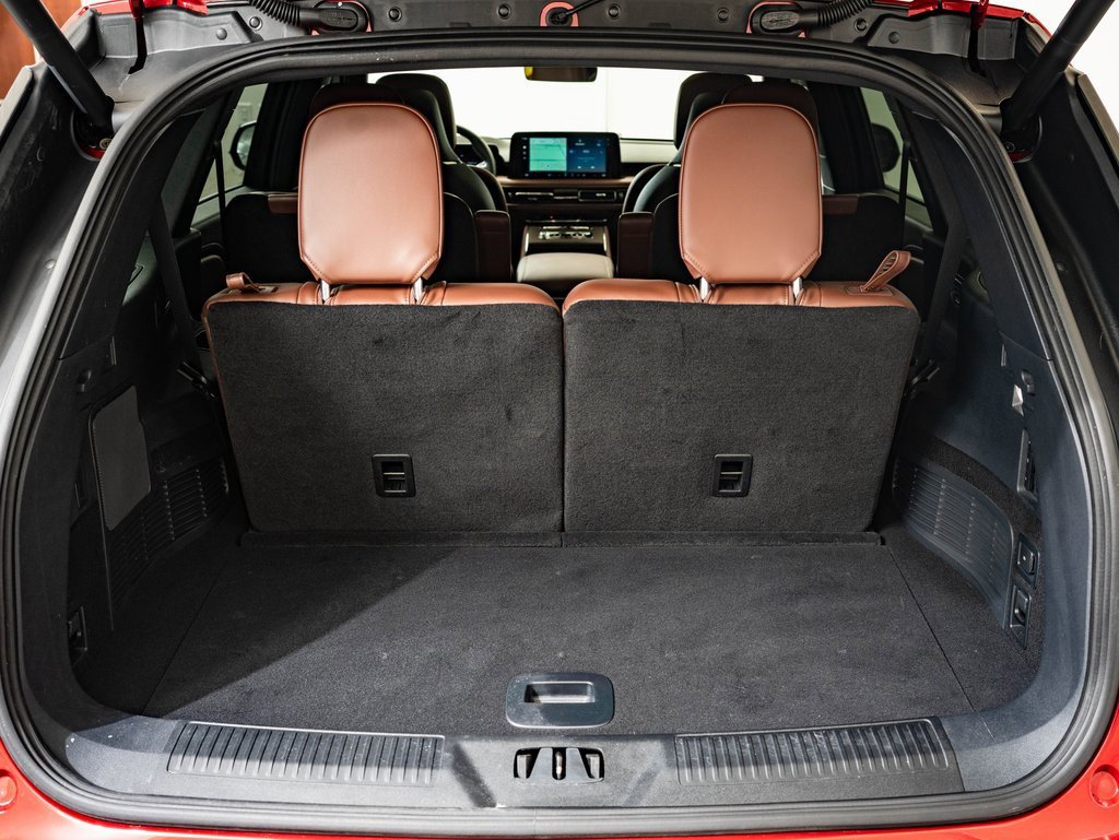 Used 2025 Lincoln Aviator Reserve w/ Equipment Group 201A image 19