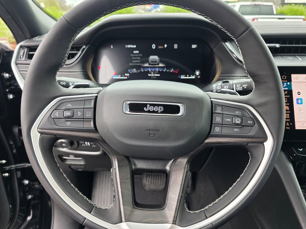 New 2026 Jeep Grand Cherokee Limited image 16