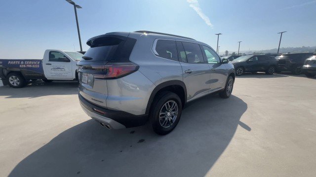 Used 2025 GMC Acadia Elevation image 8