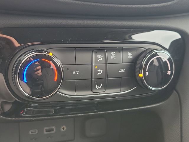 Used 2023 Buick Encore GX Preferred image 28