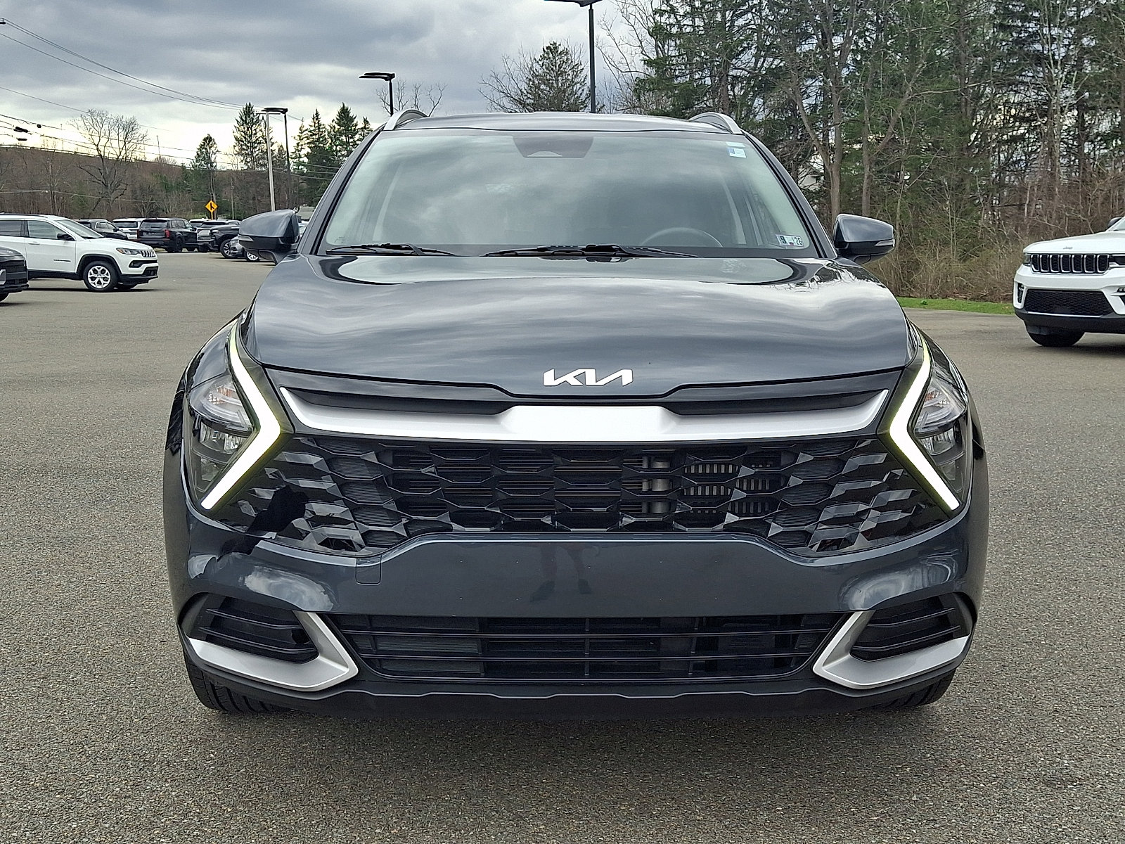 Used 2023 Kia Sportage EX AWD/4WD image 2