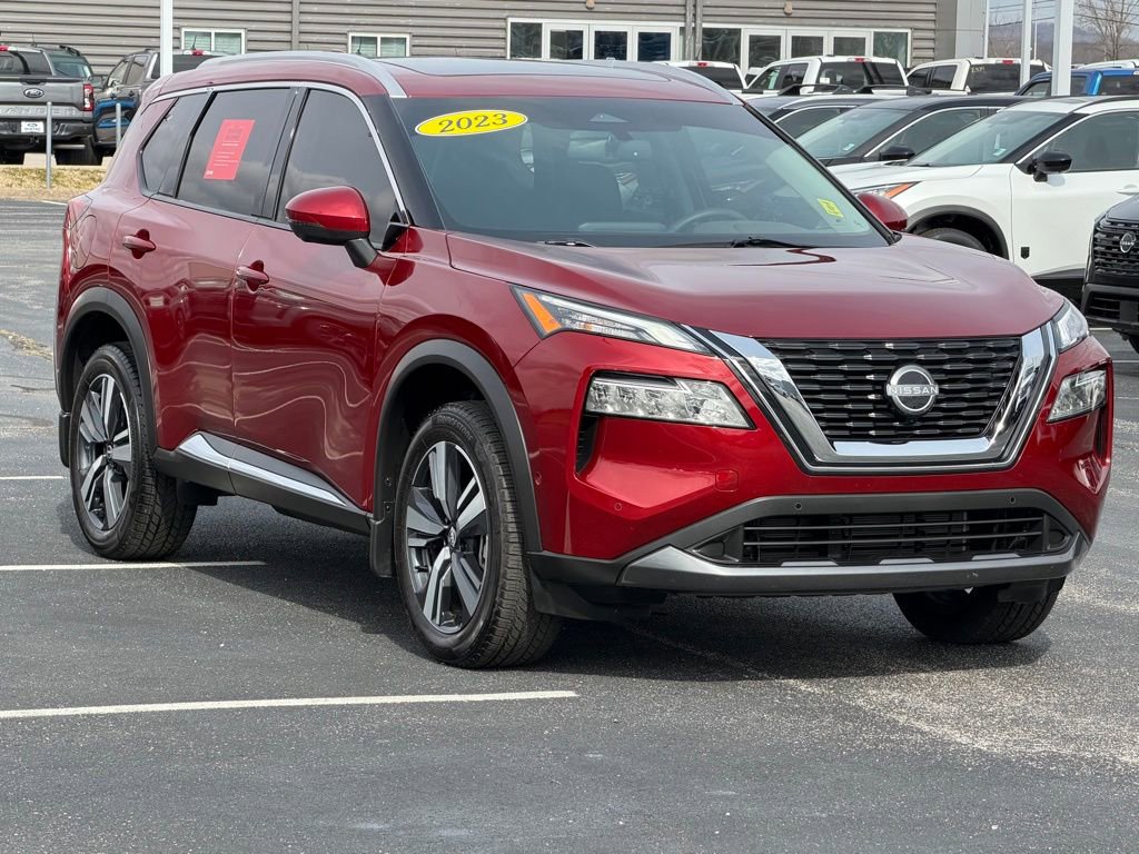 Used 2023 Nissan Rogue SL w/ SL Premium Package image 2