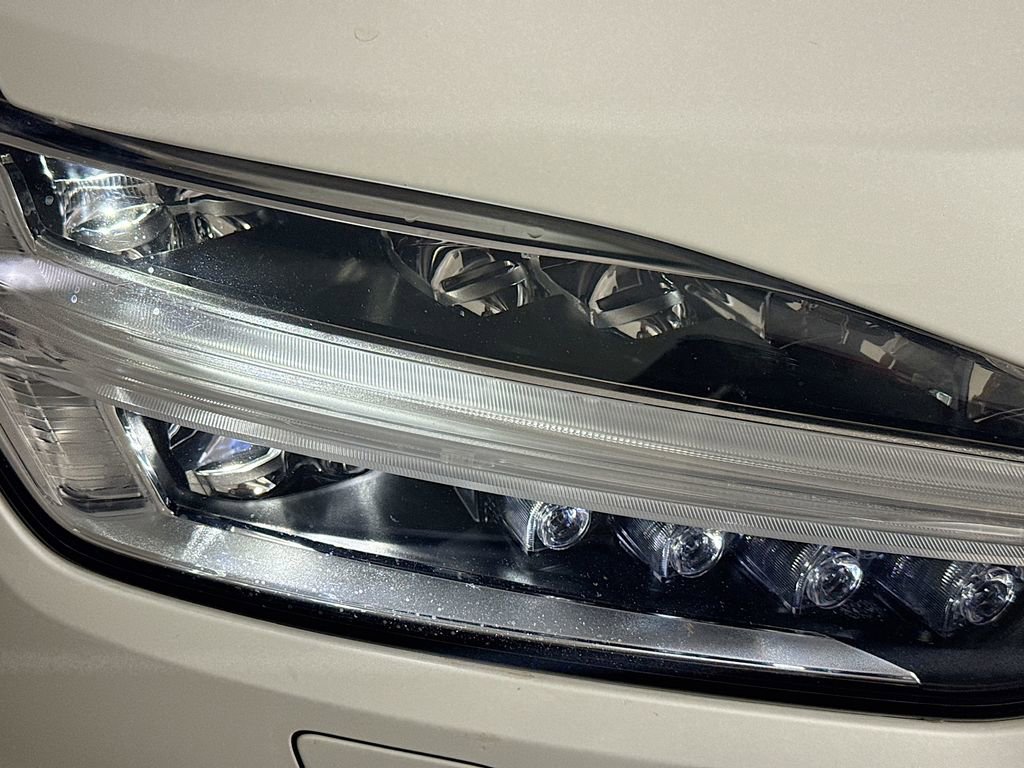 Used 2021 Volvo XC90 T6 Momentum image 39