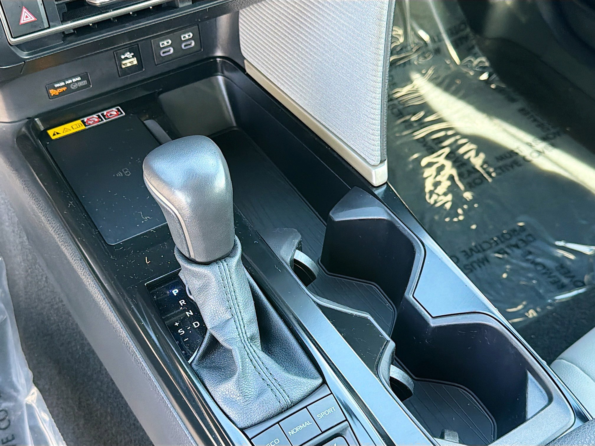 Used 2025 Toyota Camry SE image 26