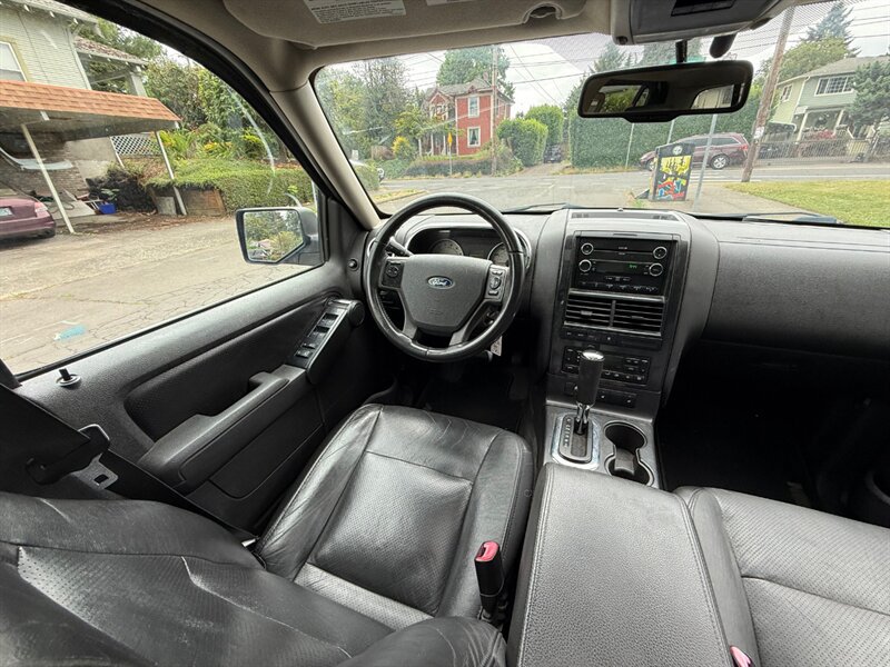 Used 2009 Ford Explorer Sport Trac Adrenalin AWD/4WD image 18