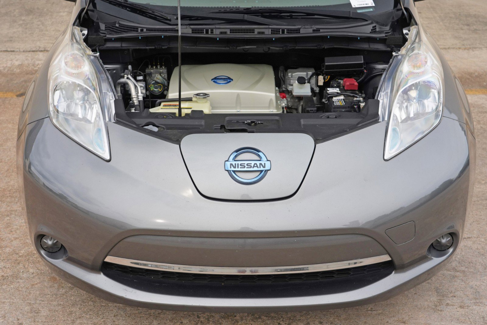 Used 2015 Nissan Leaf SV FWD image 7