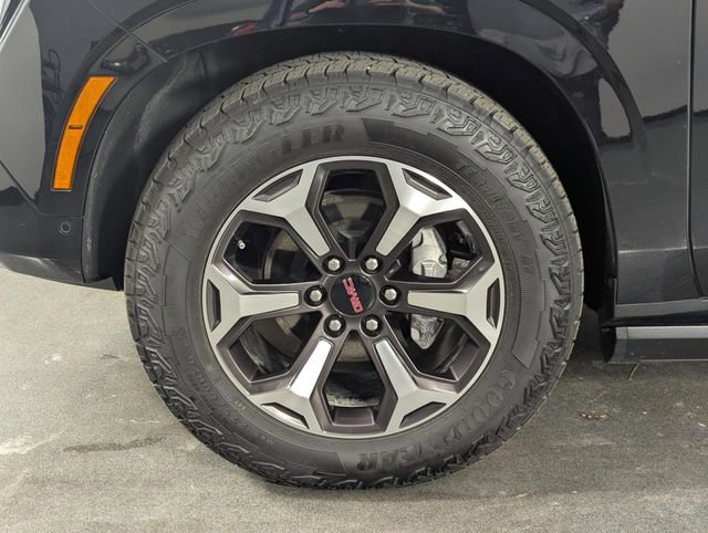 Used 2025 GMC Yukon AT4 Ultimate image 10