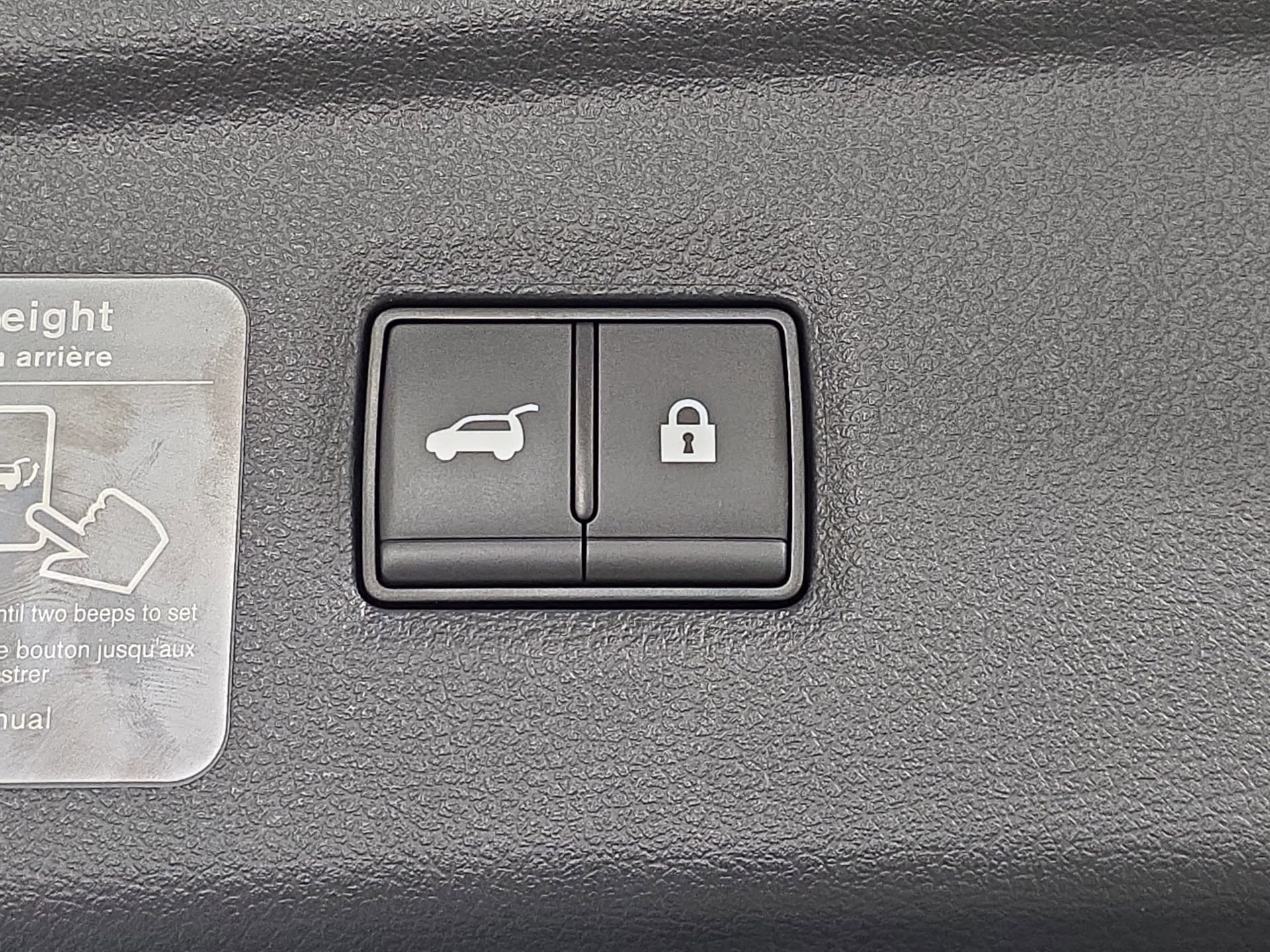 Certified 2025 INFINITI QX50 Luxe w/ Accent Package image 13