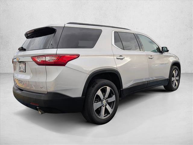 Used 2020 Chevrolet Traverse LT w/ LT Premium Package image 5