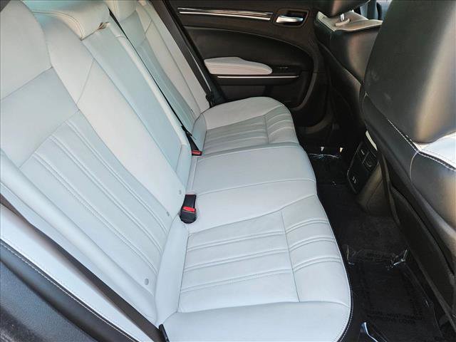 Used 2017 Chrysler 300 S w/ 300S Premium Group RWD image 23