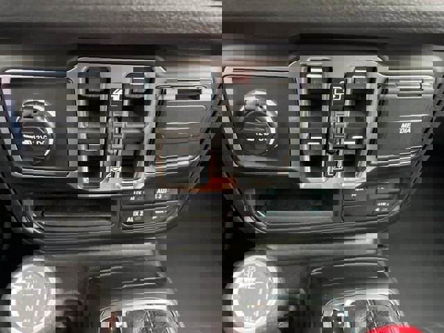 New 2026 Jeep Gladiator Sport image 25