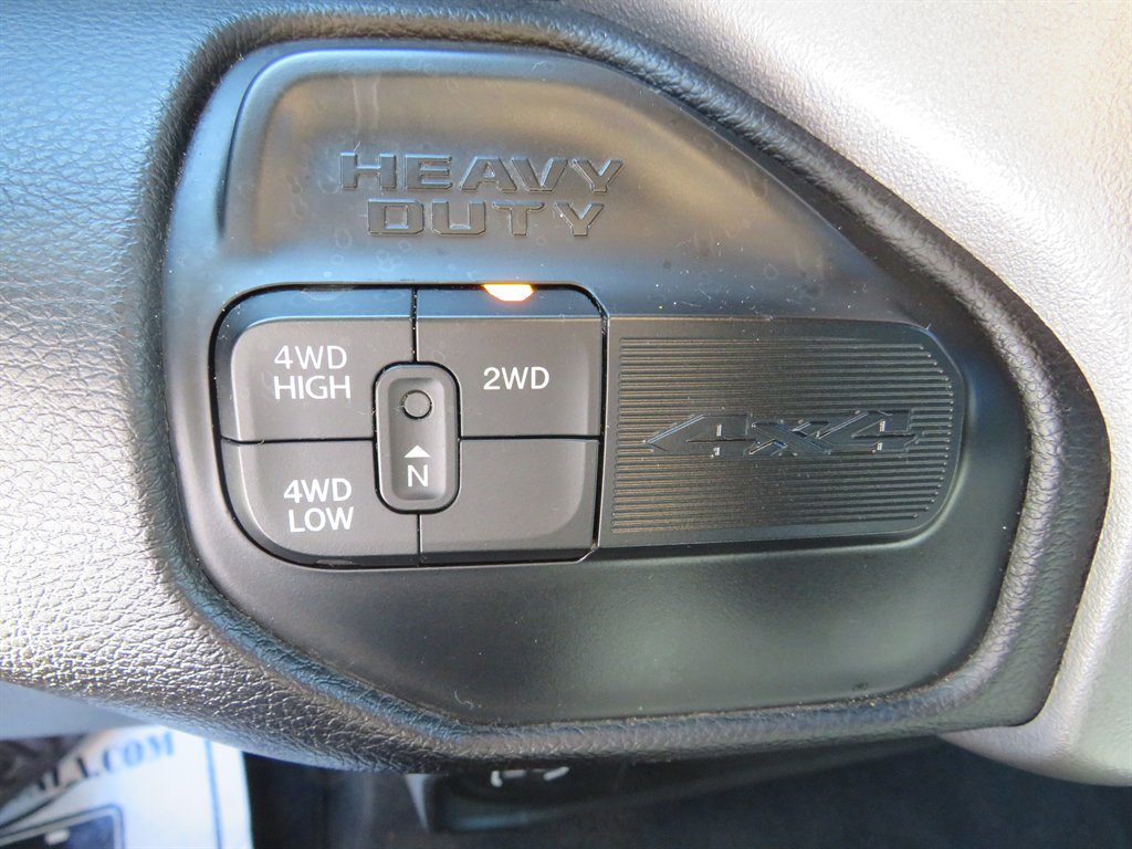 Used 2024 RAM 3500 Big Horn AWD/4WD image 8