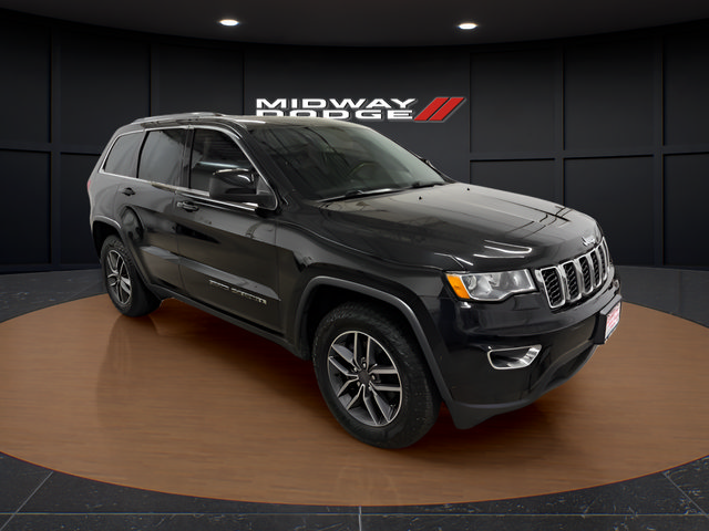 Used 2019 Jeep Grand Cherokee Laredo w/ Laredo X Package RWD image 1