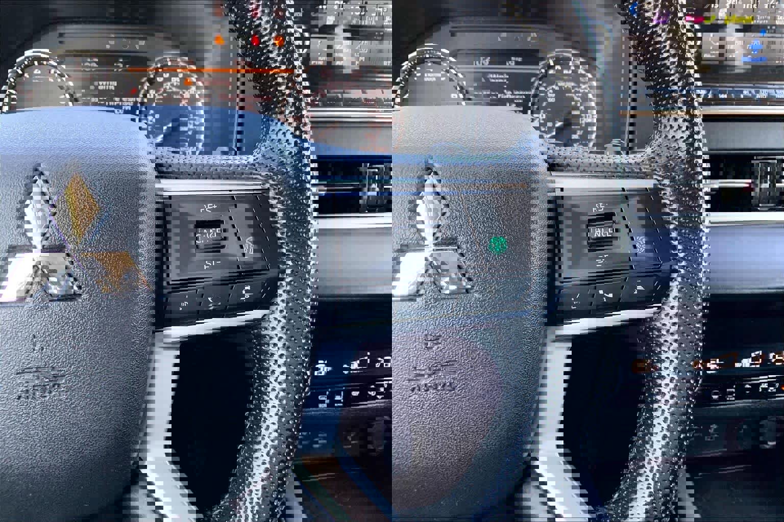 Used 2024 Mitsubishi Outlander SE image 24