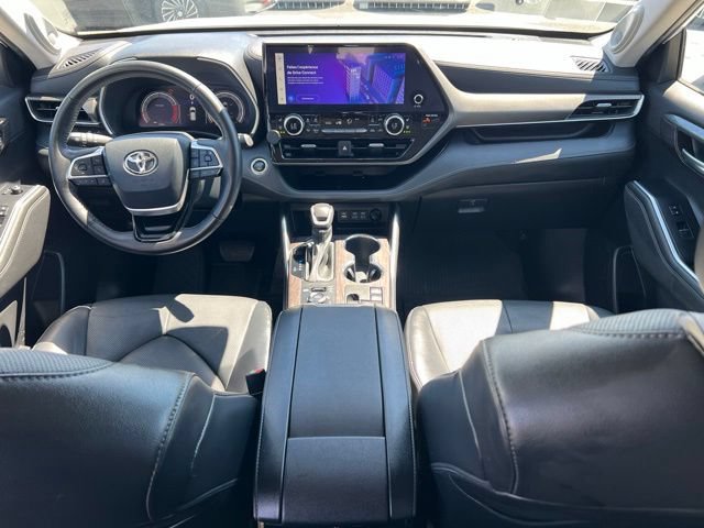Used 2023 Toyota Highlander Limited AWD/4WD image 13