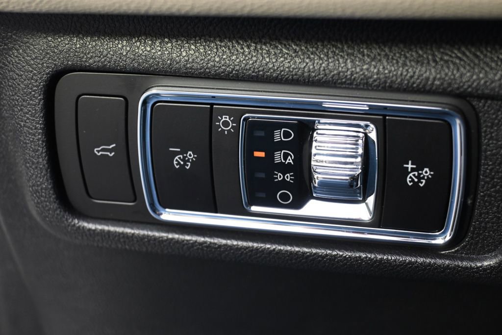 New 2026 Lincoln Corsair Premiere AWD/4WD image 24