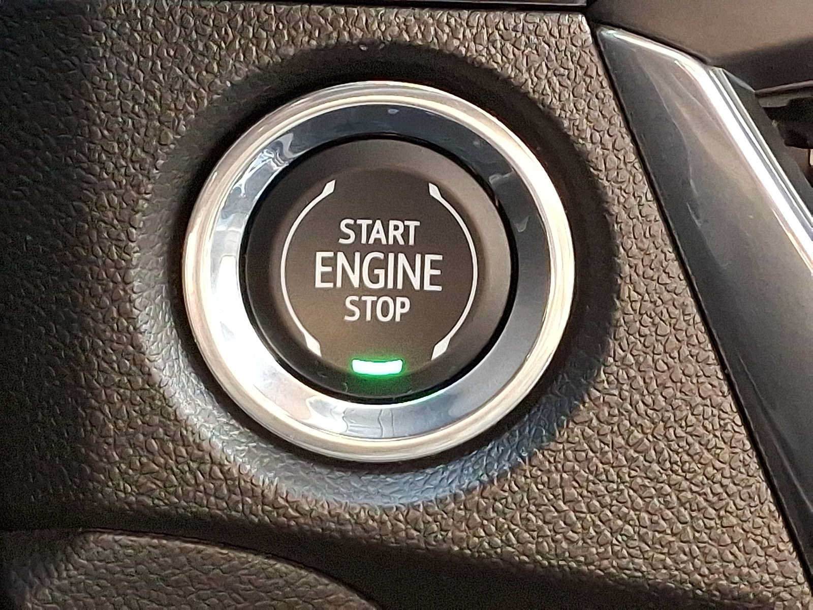Used 2024 Buick Encore GX Avenir w/ Avenir Convenience Package AWD/4WD image 23