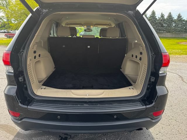 Certified 2022 Jeep Grand Cherokee Laredo E w/ Security & Convenience Group AWD/4WD image 17