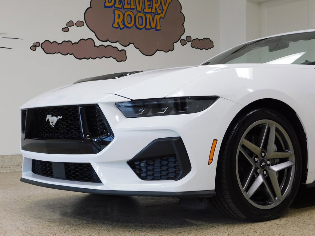 Used 2025 Ford Mustang GT Premium RWD image 29