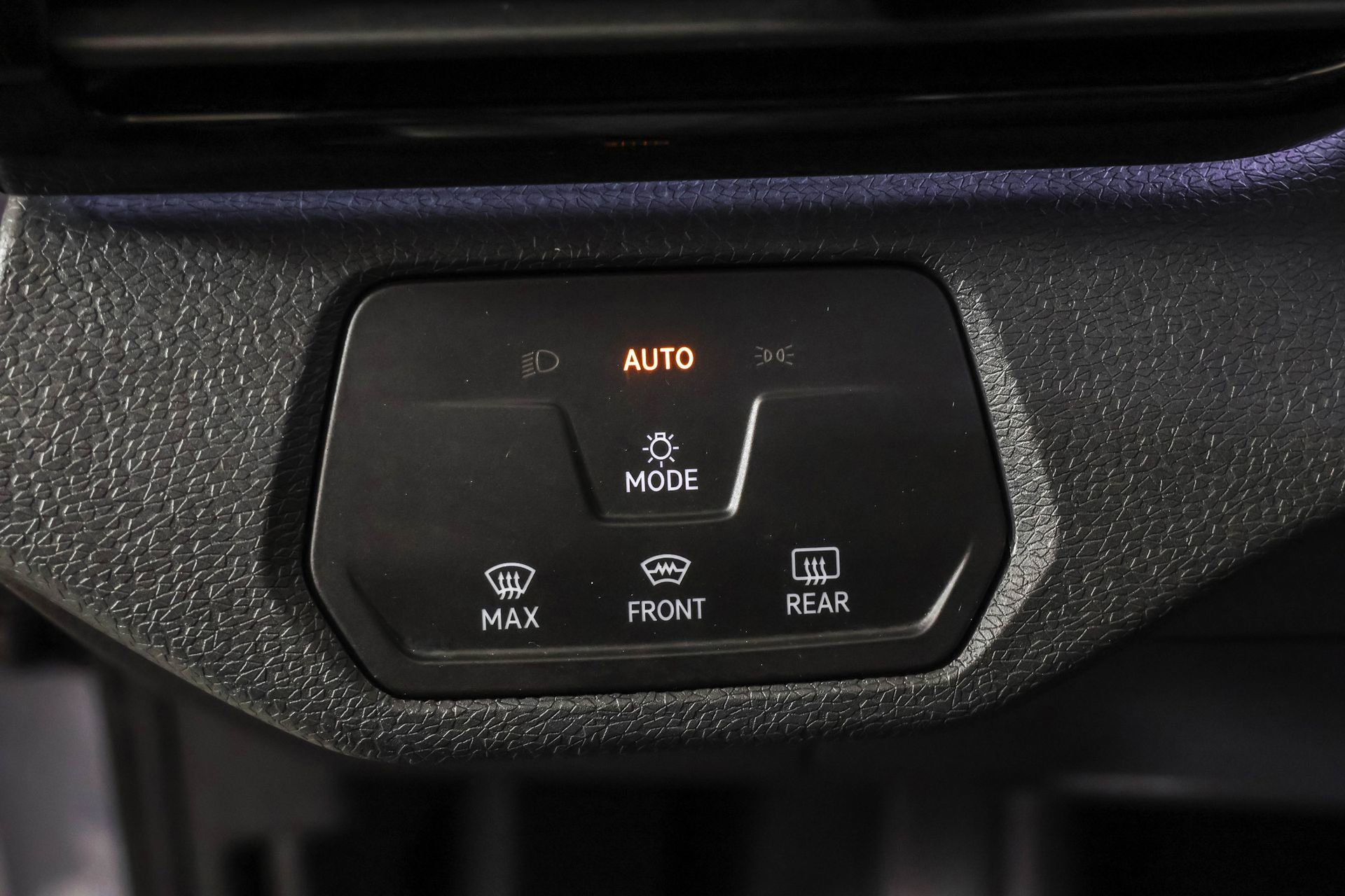 Used 2022 Volkswagen ID.4 Pro image 23