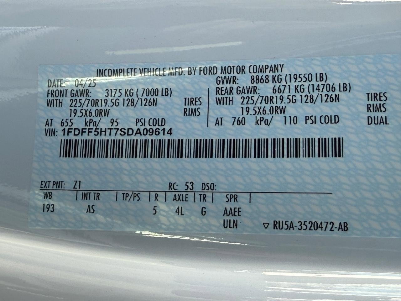 New 2025 Ford F550 4x4 Regular Cab Super Duty image 18