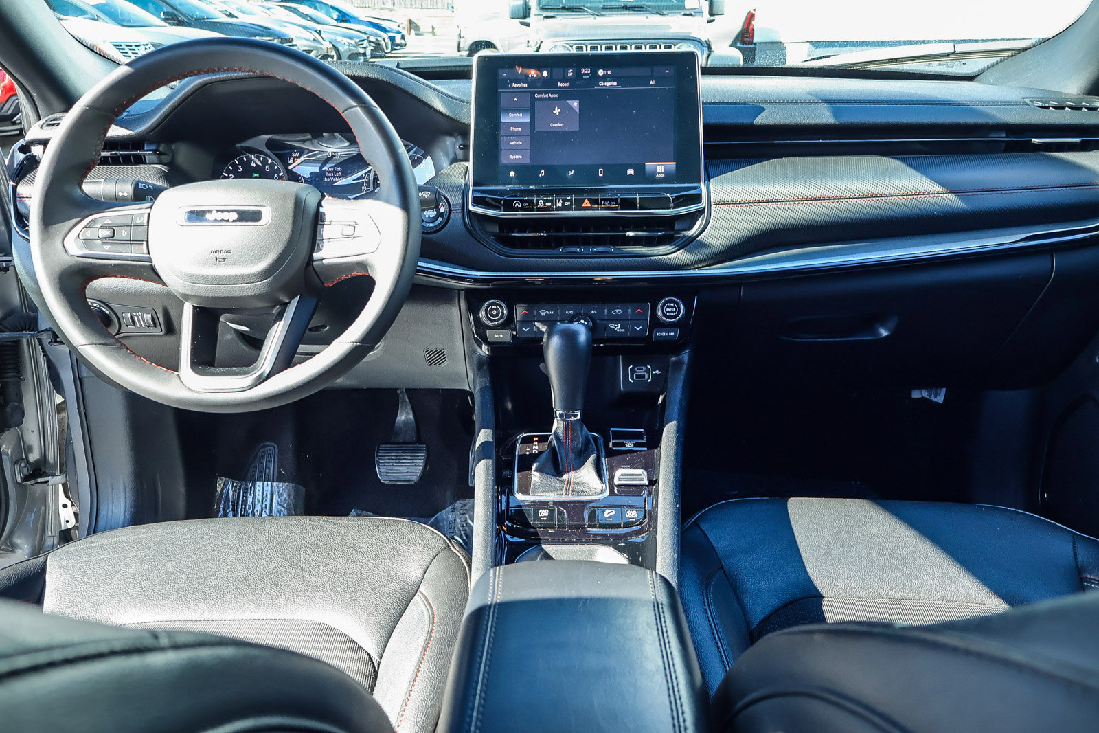 Used 2024 Jeep Compass Trailhawk image 8