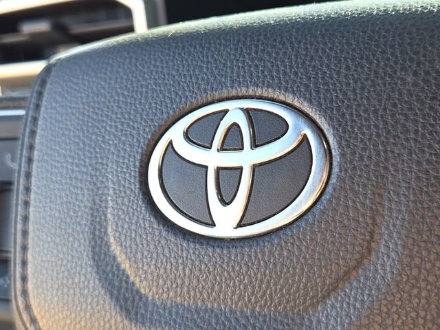 Used 2024 Toyota Tacoma TRD Sport AWD/4WD image 25