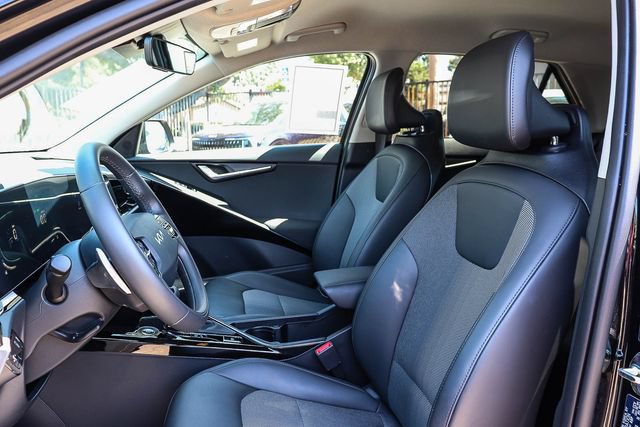 Certified 2025 Kia Niro EX FWD image 19
