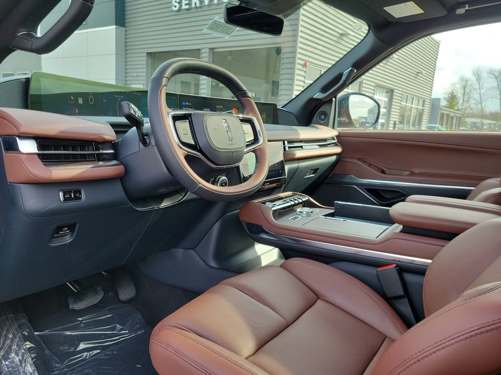 New 2026 Lincoln Navigator L Reserve AWD/4WD image 21