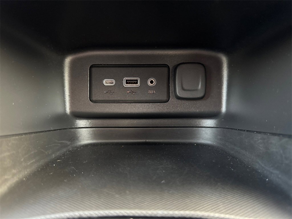 Used 2019 Chevrolet Equinox LT image 30