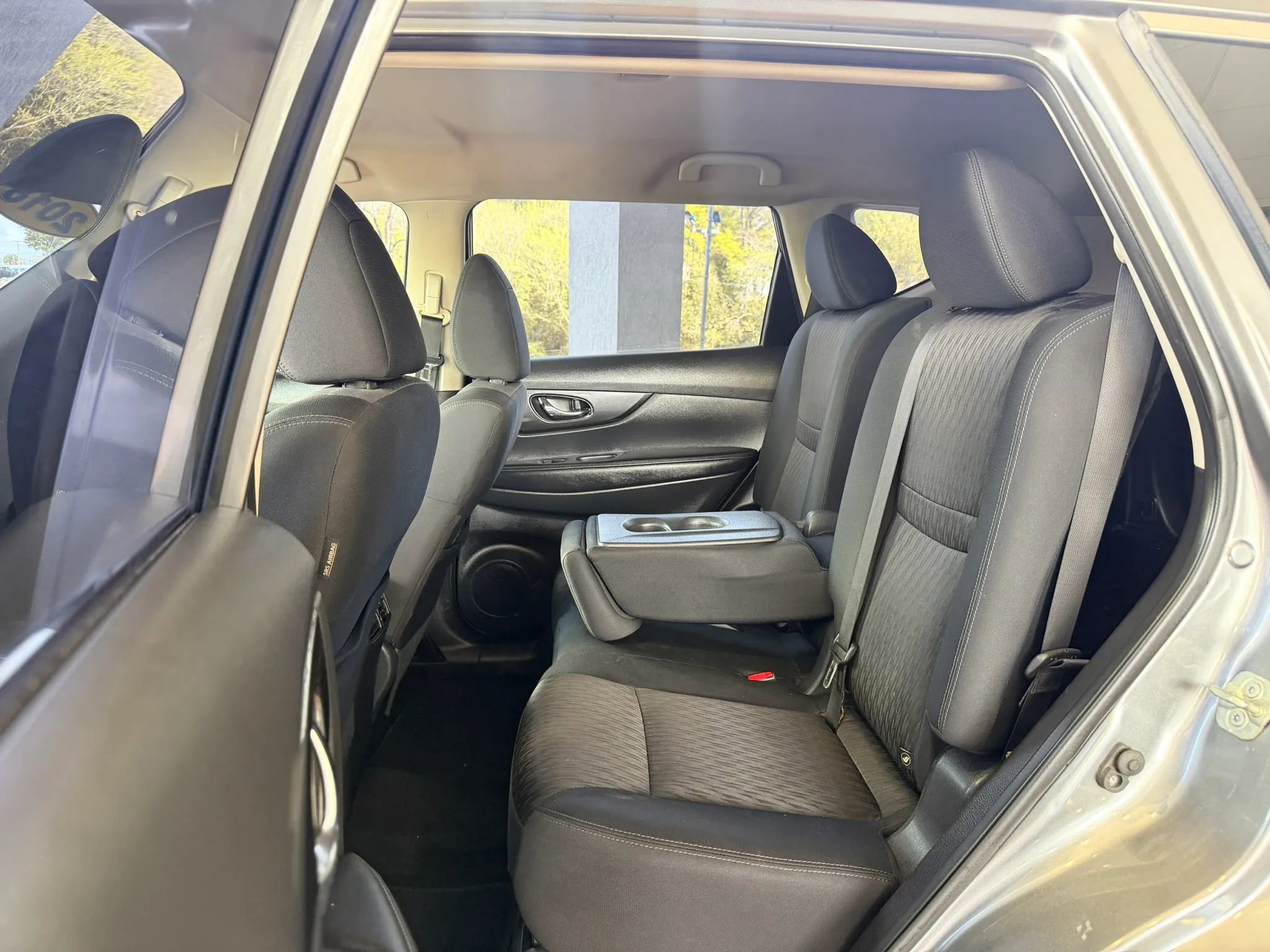 Used 2018 Nissan Rogue S AWD/4WD image 21