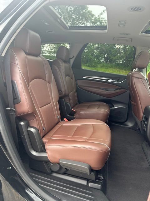 Used 2021 Buick Enclave Avenir w/ Avenir Technology Package AWD/4WD image 46
