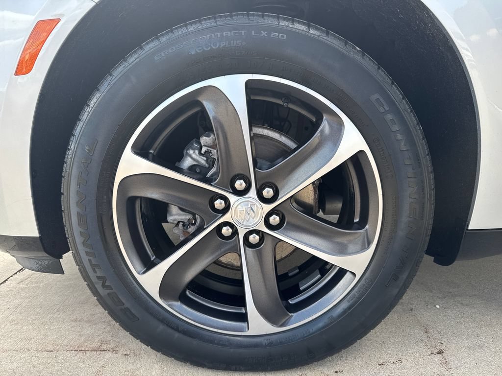 Certified 2022 Buick Enclave Essence w/ Experience Buick Package AWD/4WD image 11