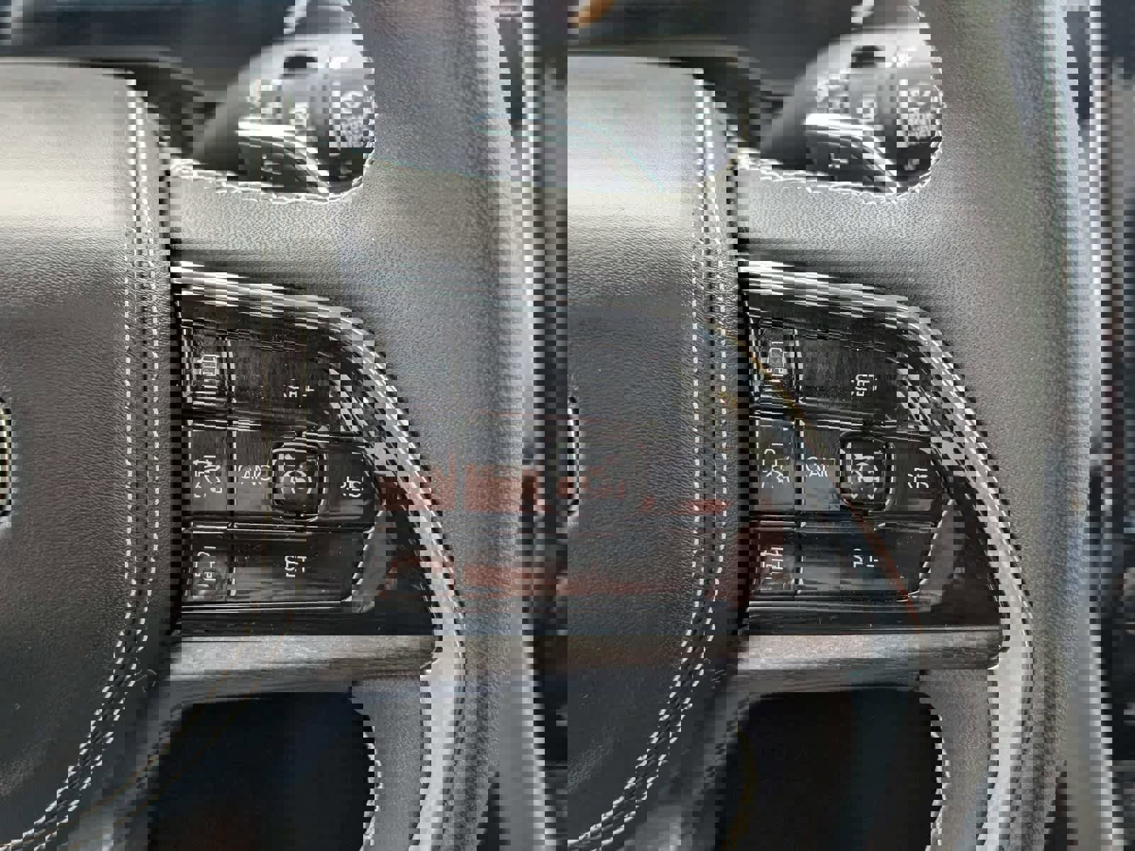 Used 2022 Jeep Grand Cherokee Overland image 48