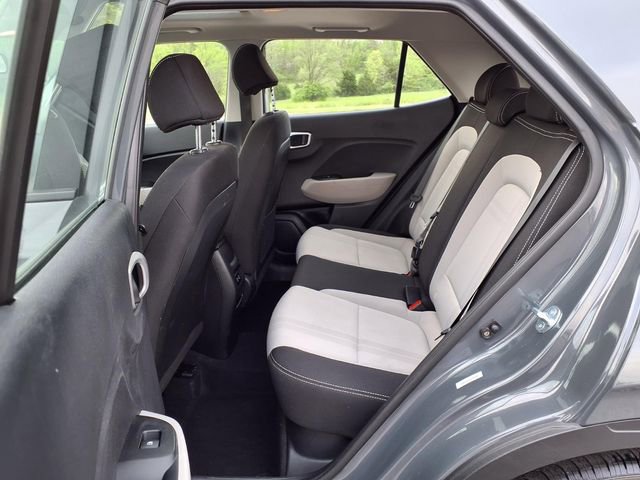 Used 2025 Hyundai Venue SEL FWD image 91