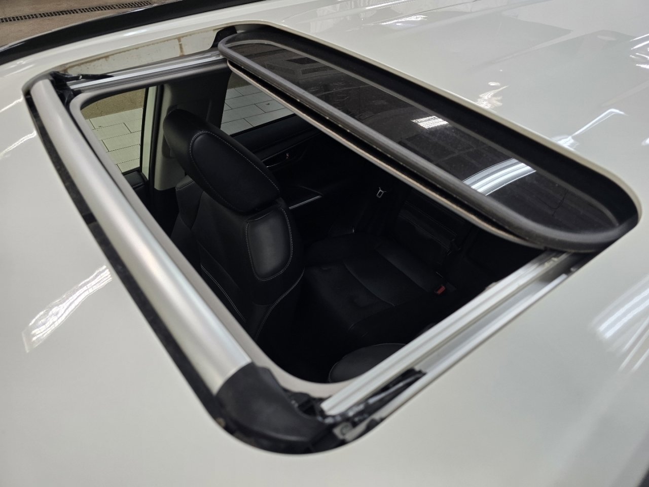 Used 2021 Toyota RAV4 Limited image 3