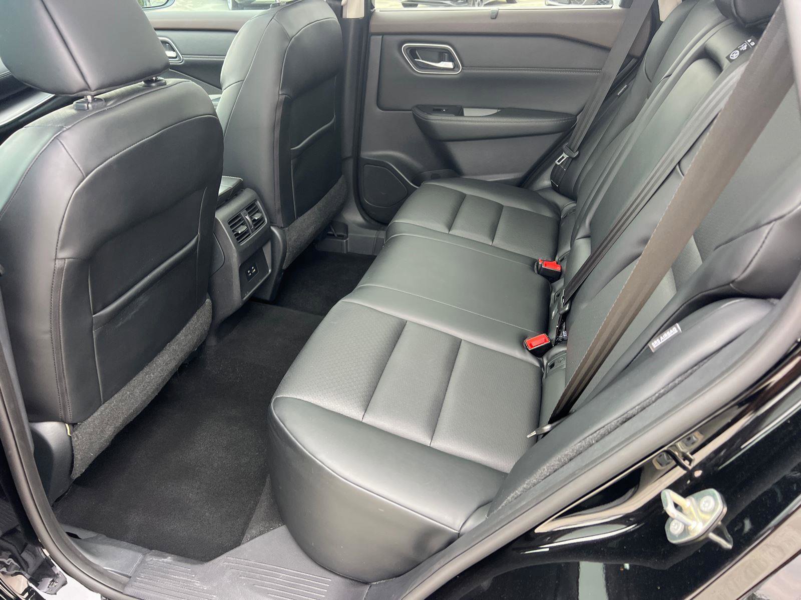 Used 2021 Nissan Rogue SV w/ Premium Package image 21