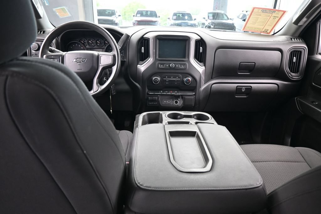 Used 2021 Chevrolet Silverado 1500 Custom Trail Boss AWD/4WD image 38