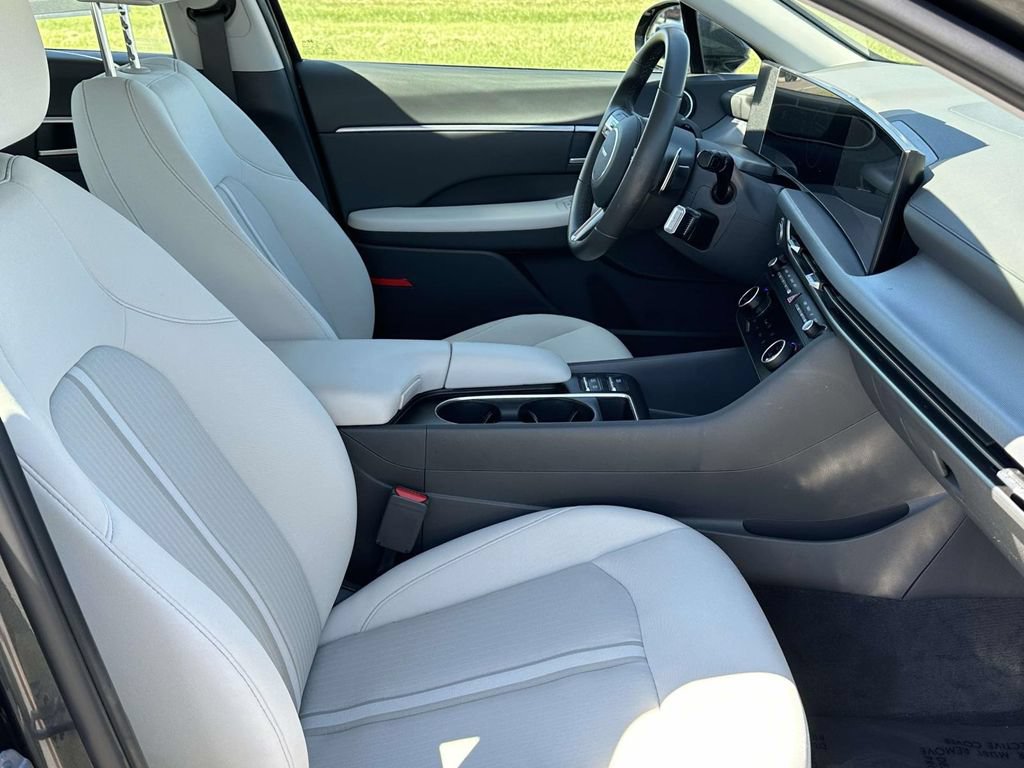Certified 2024 Hyundai Sonata SEL w/ Convenience Package FWD image 10