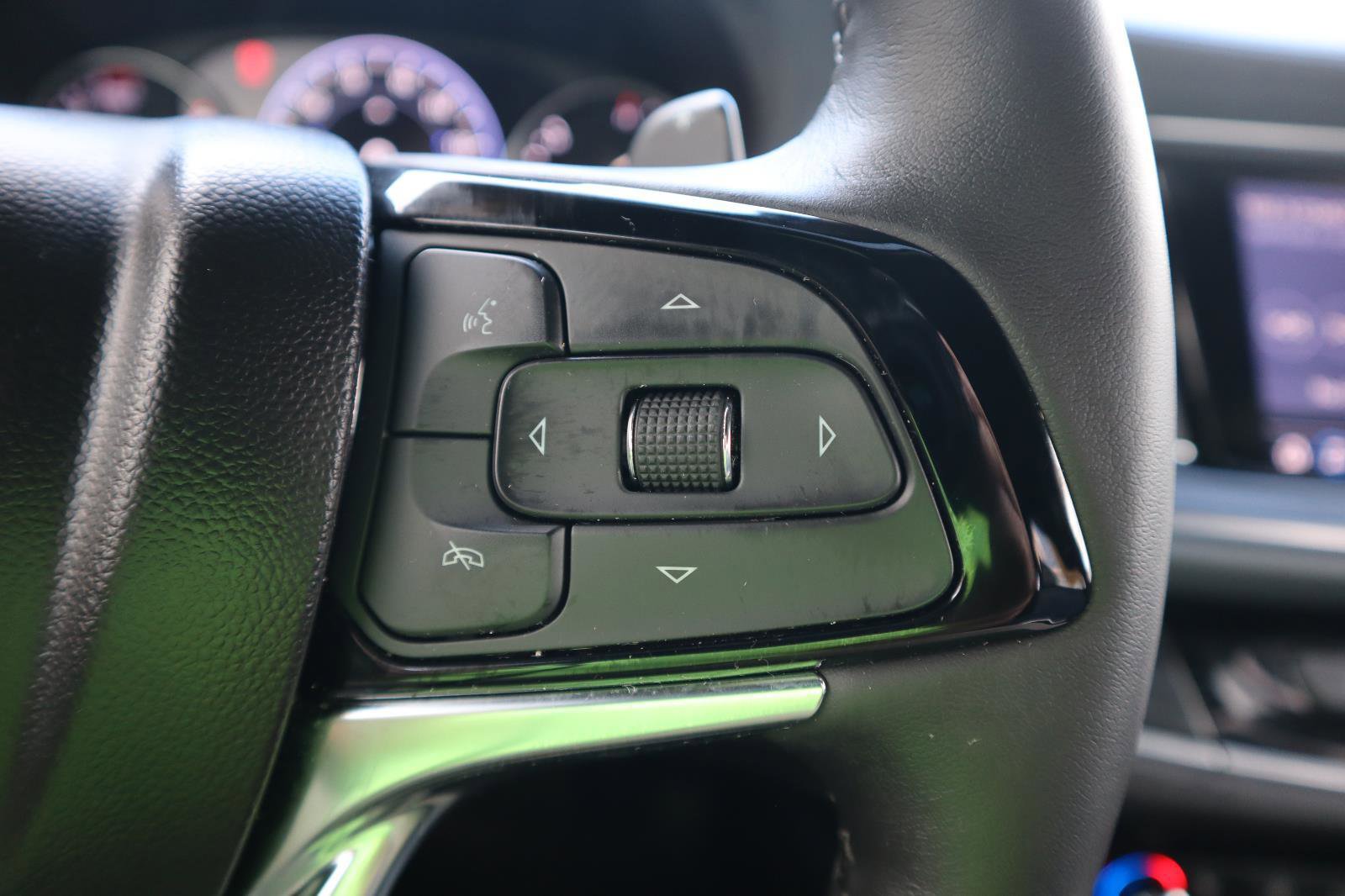 Used 2022 Buick Enclave Premium w/ Experience Buick Package image 23