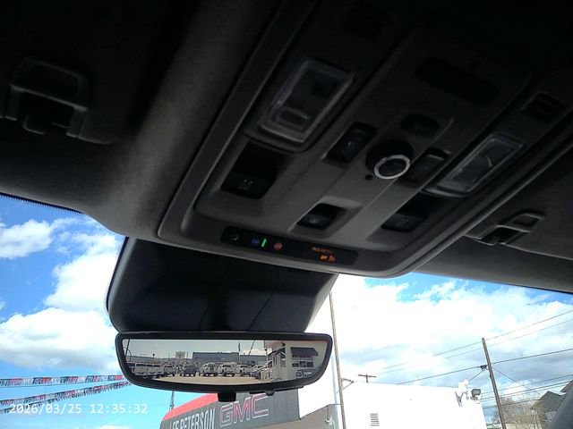 Used 2022 Cadillac Escalade Luxury w/ LPO, Floor Liner Package image 20